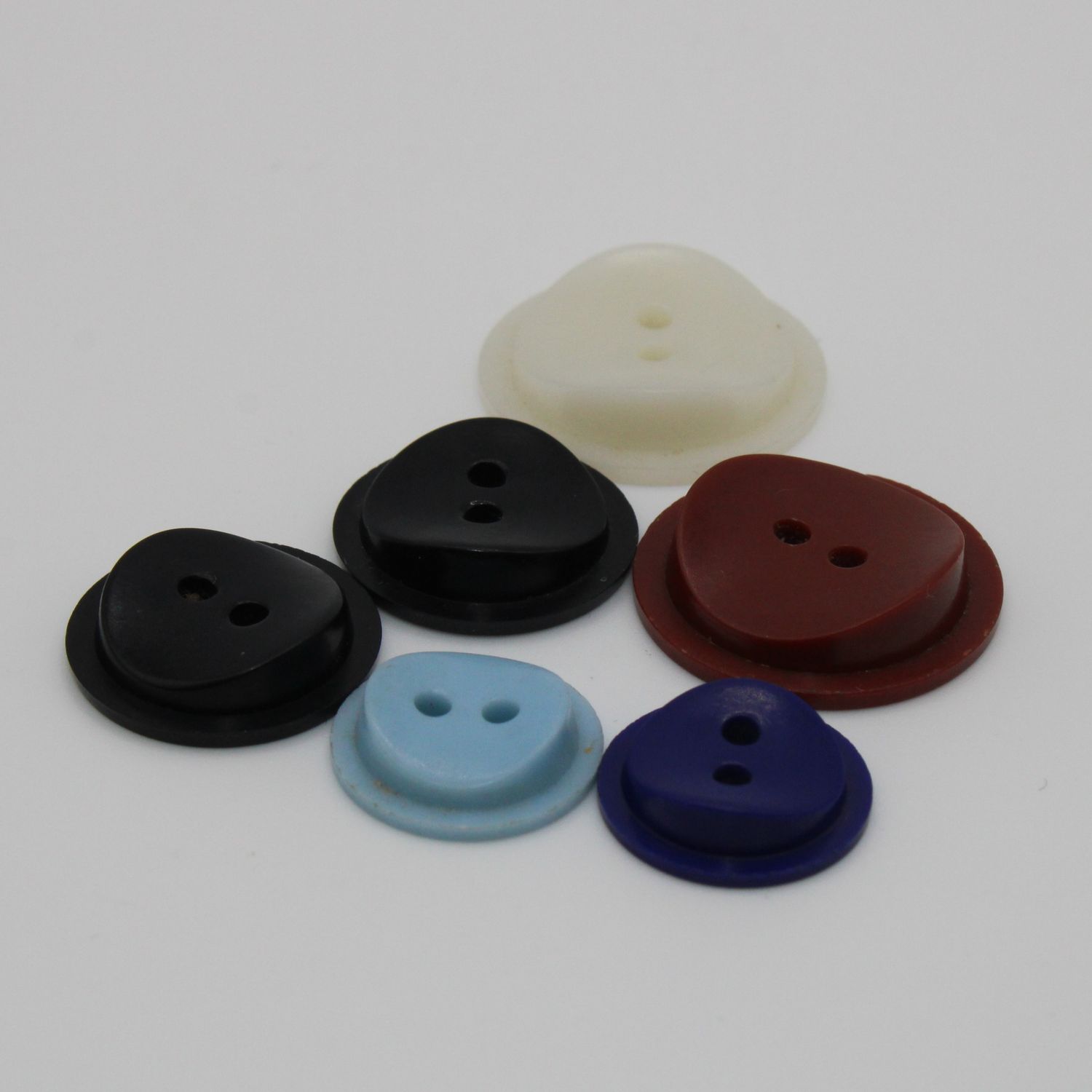 Set van 6 knopen in verschillende kleuren