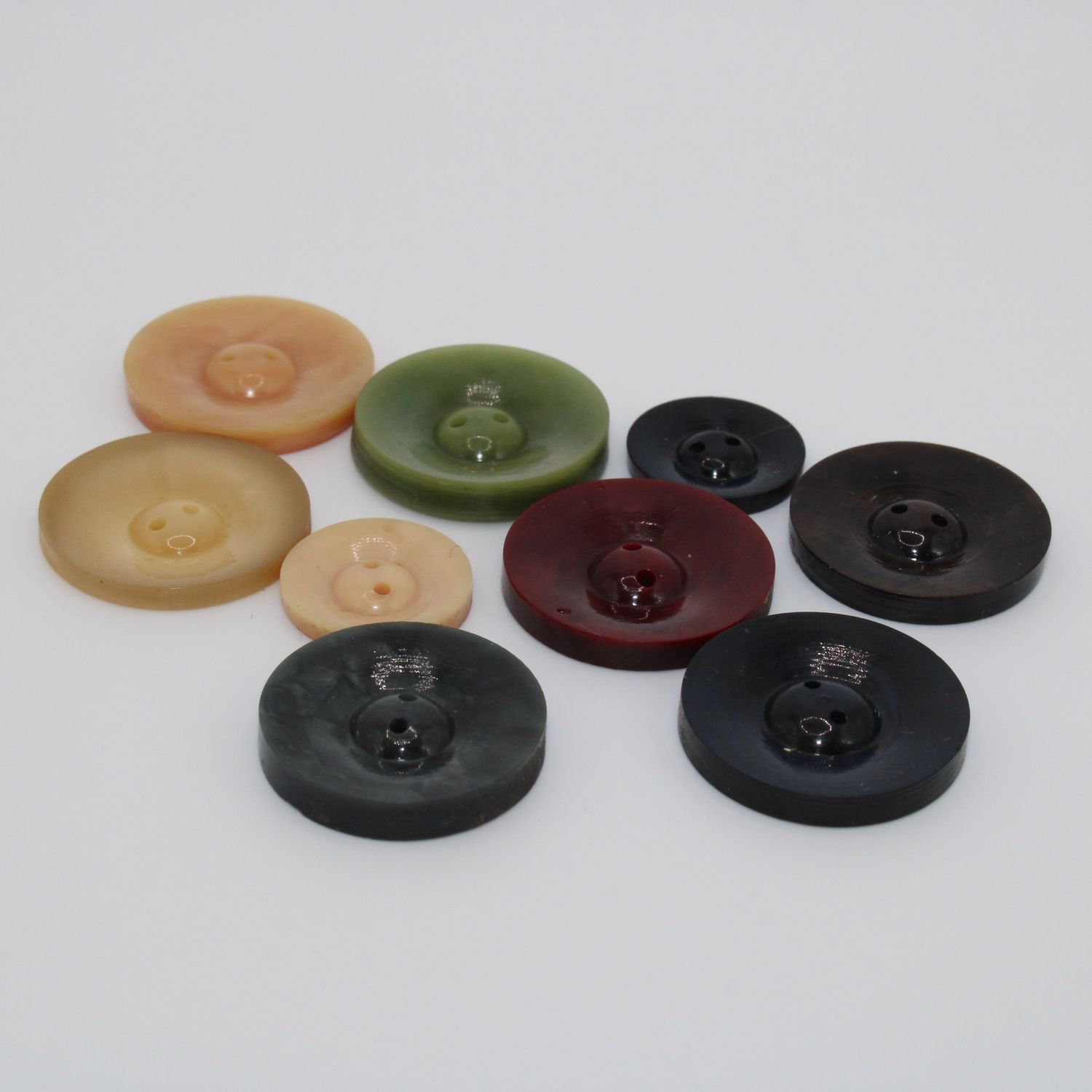 Set van 9 knopen in verschillende kleuren