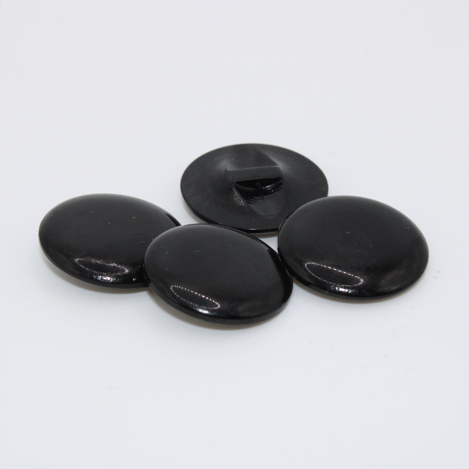 Set van 4 zwarte knopen