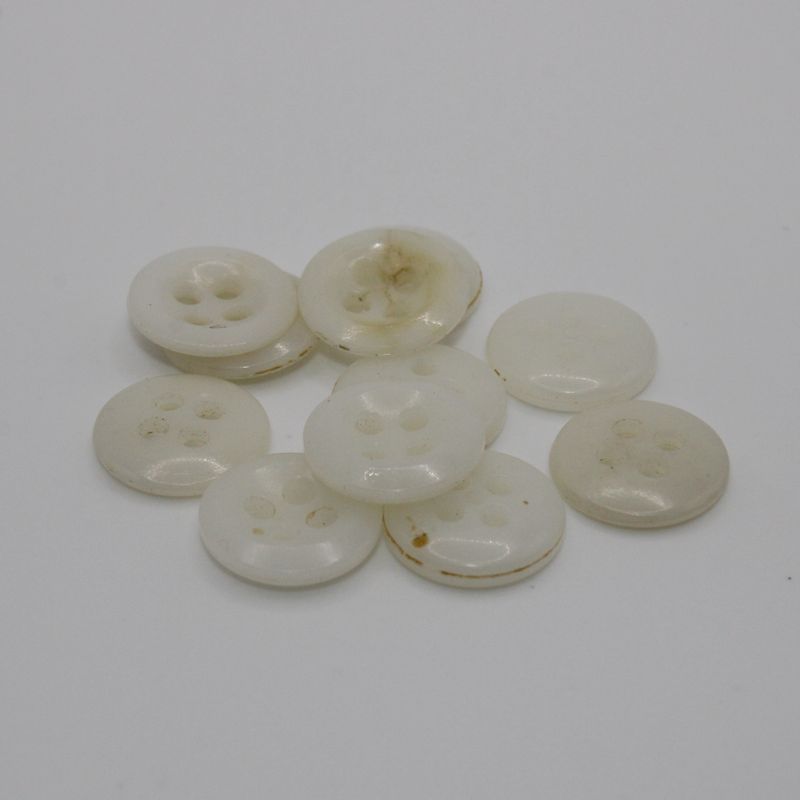 Set van 10 witte knopen