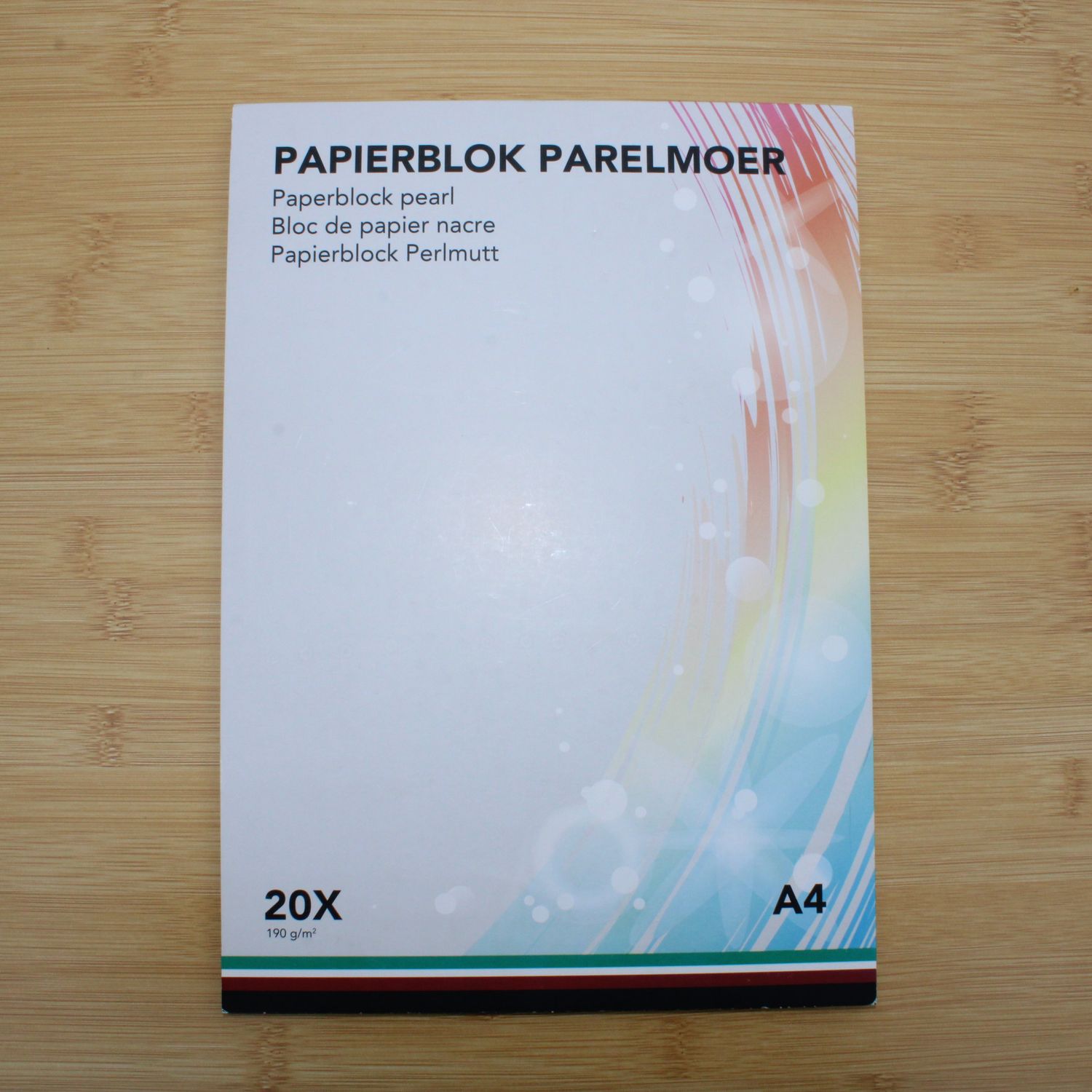 Papierblok met papier in verschillende kleuren