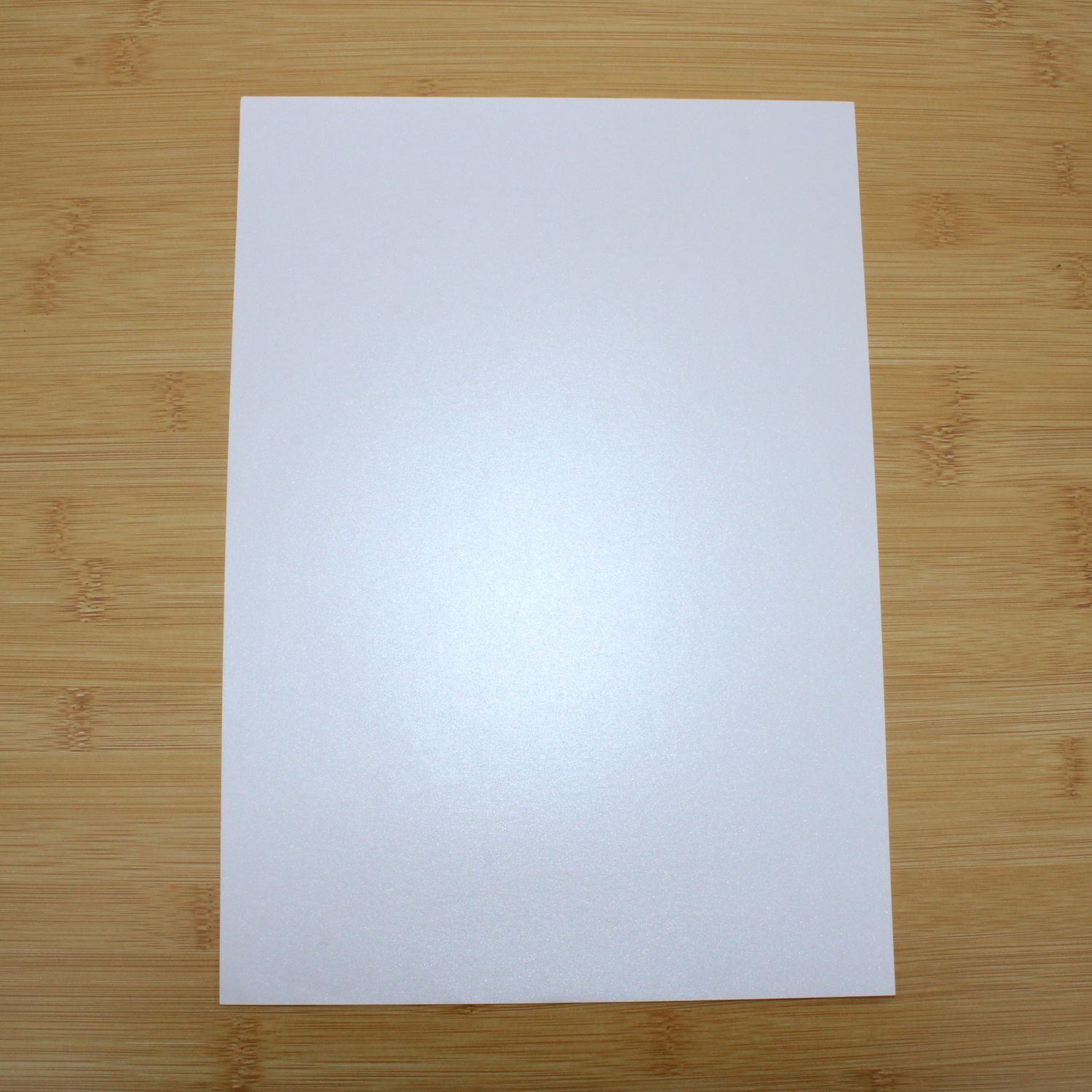 Gekleurd A4 papier wit - lichte glitter