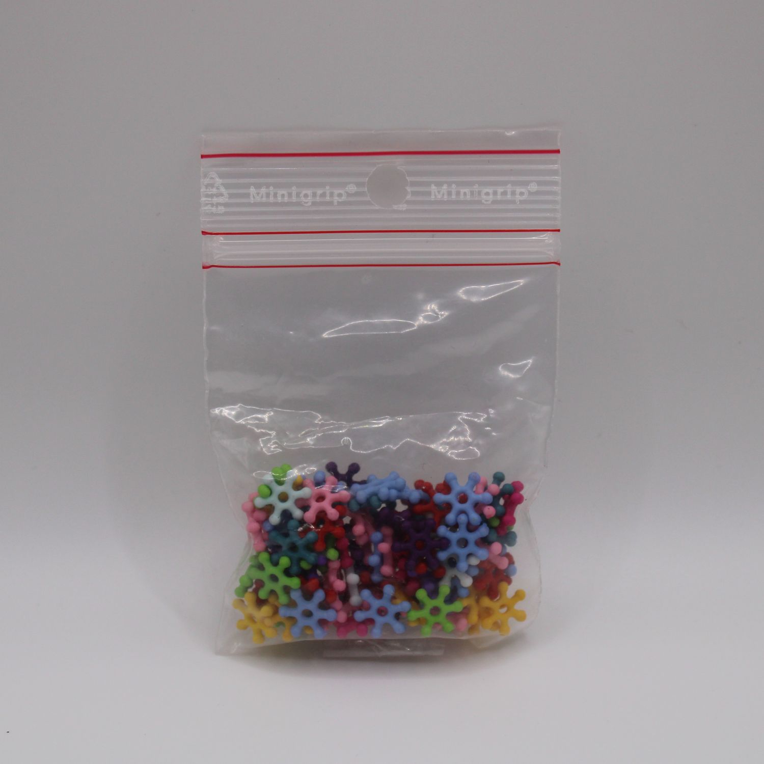 Zakje meerkleurige kralen