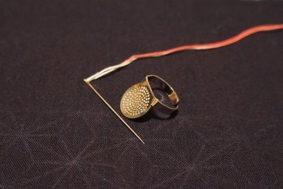 A set of Sashiko Needles (51.5mm) and Round thimble A set of Sashiko Needles (51.5mm) and Round thimble