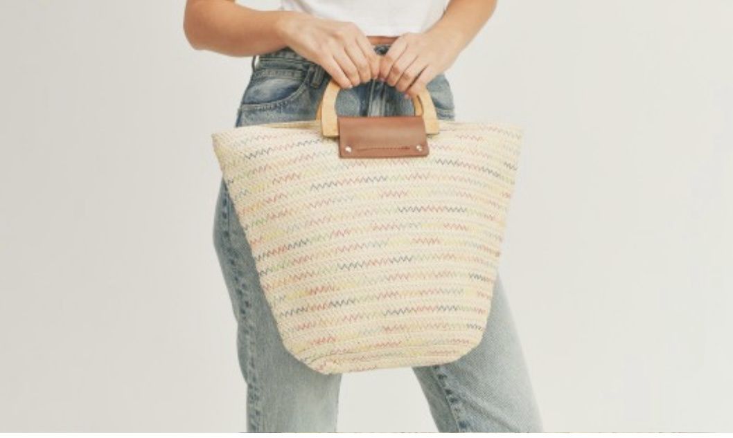 Woven Straw bag with Wooden and Leather Handles, Colour: Beige