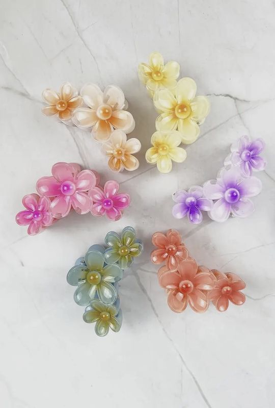 Glossy 3 Flower Hair Claw
