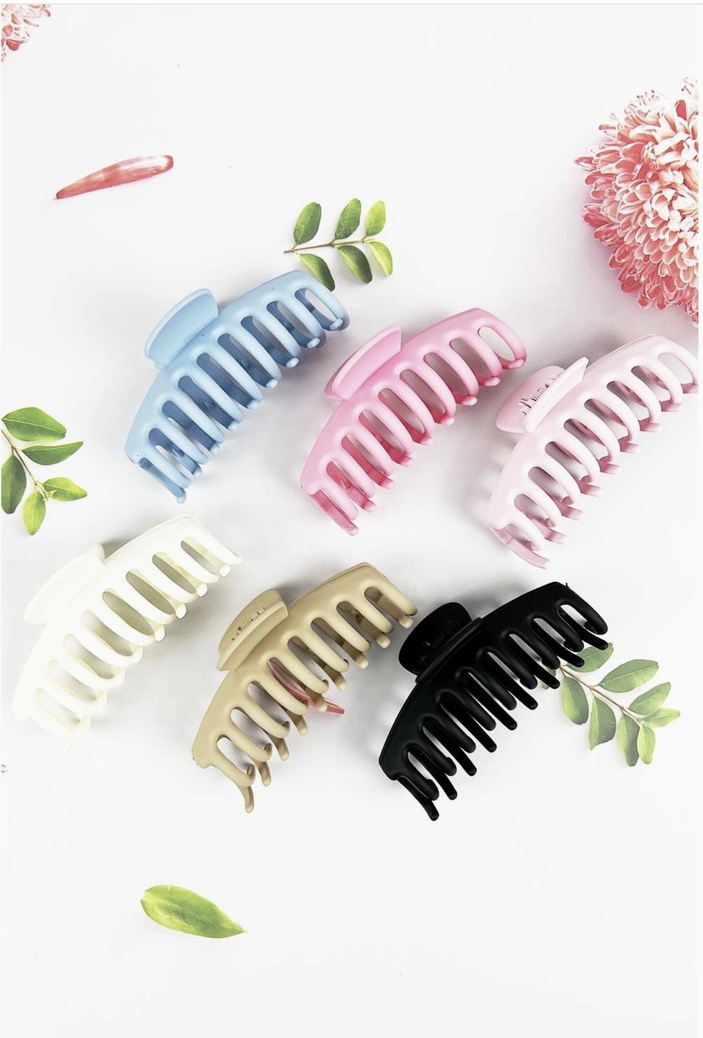Matte Banana Hair Claw, Colour: Black