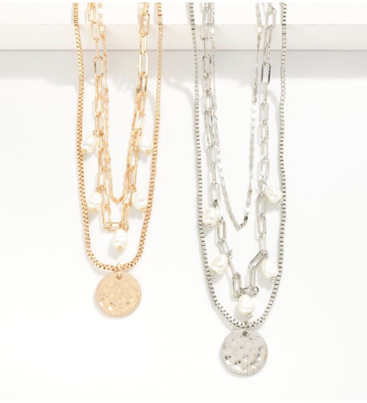Pearl &amp; Hammered Metal Circle Pendant Necklace