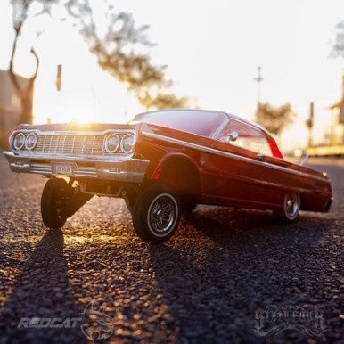 Redcat SixtyFour RC Car - 1:10 1964 Chevrolet Impala Lowrider
