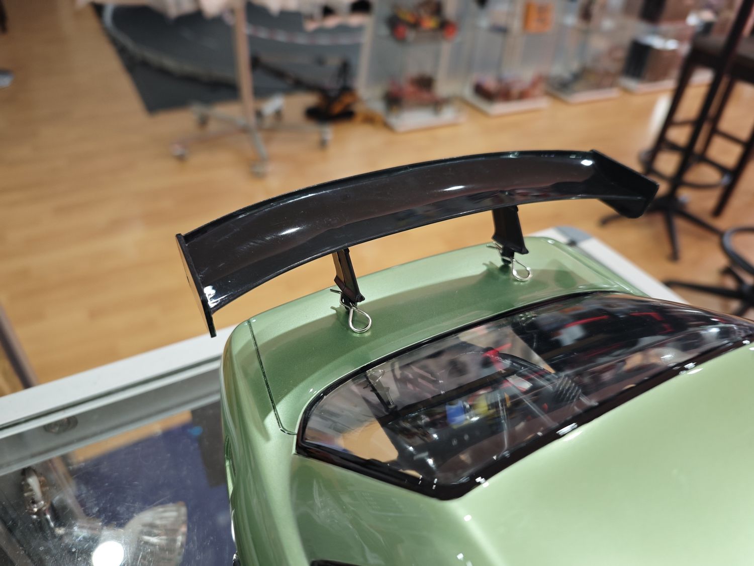 Black  Plastic Wing with clips