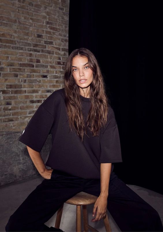 Haute L’Amitié Antracit Maxi split SS logo Sweat