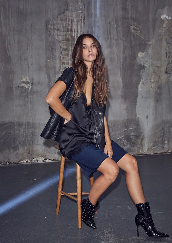 Haute L’Amitié Premiere Bermuda Navy