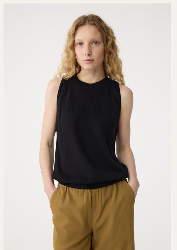 Knit-ted Dolly Dames Top Black