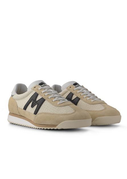 Karhu Mestari Boulder Jet Black