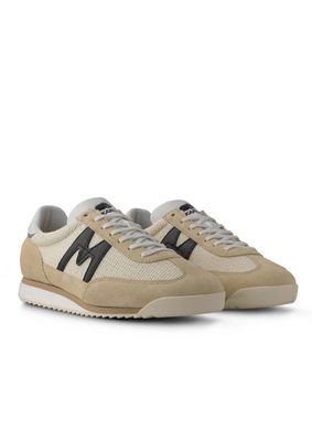 Karhu Mestari Boulder Jet Black