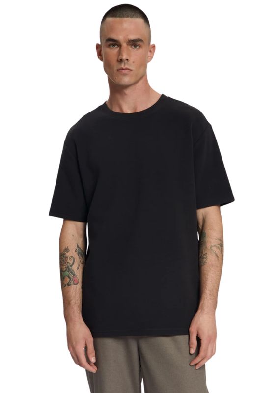 Law of the Sea Auren Structured tee Black