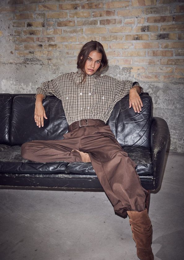 Haute L'Amitié High Collar Check Shirt Beige Haute L'Amitié High Collar Check Shirt Beige