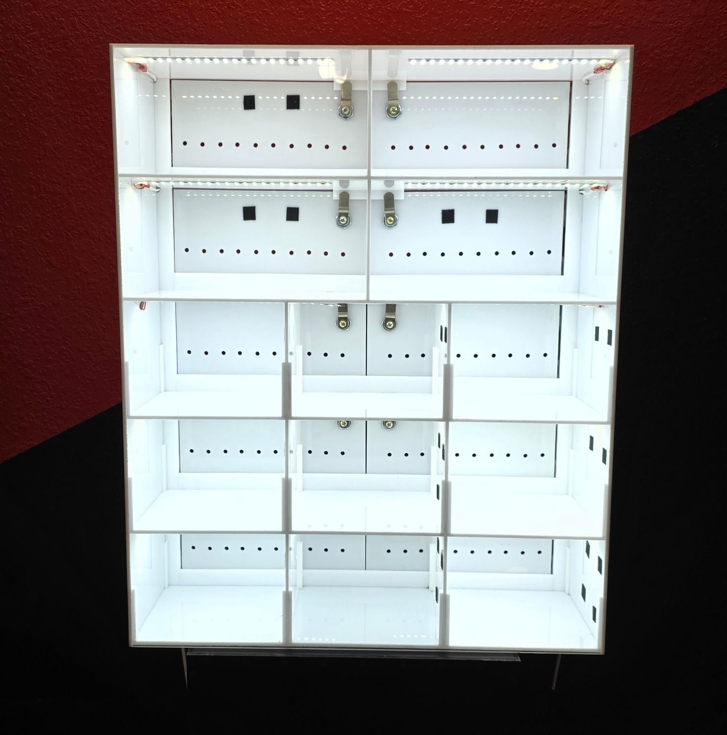 ACRYLIC CONDO