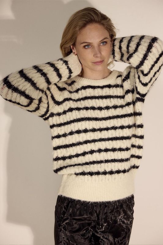 Sweater 118601 Stone/Black