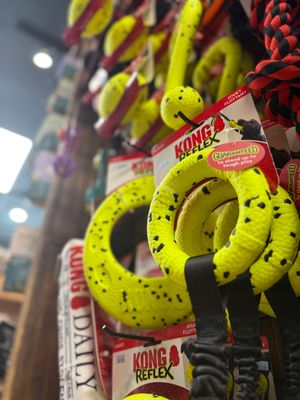 TOSS &amp; TUG &amp; INTERACTIVE