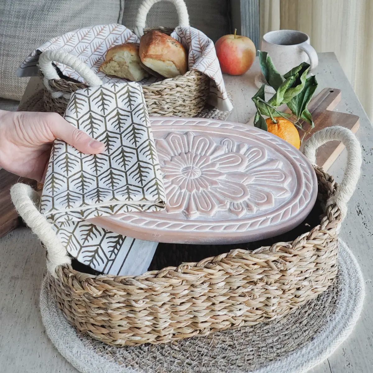 Handmade Bread Warmer &amp; Wicker Basket - Flower Oval
