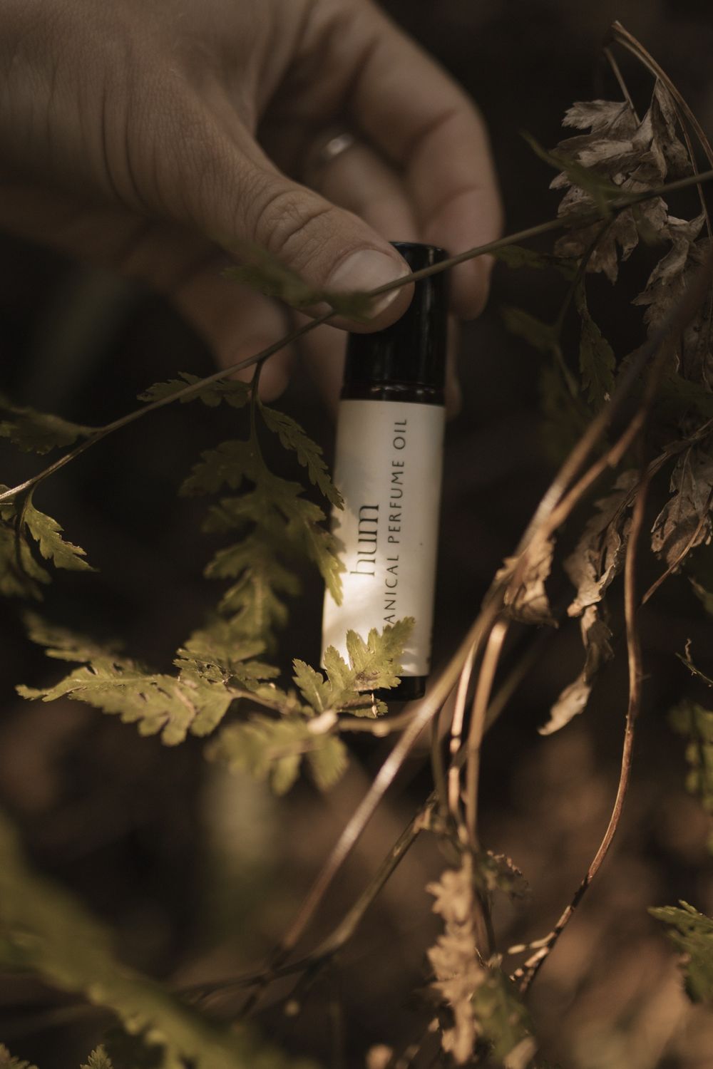 Hum - Maeflower Collective Roll-On Fragrance