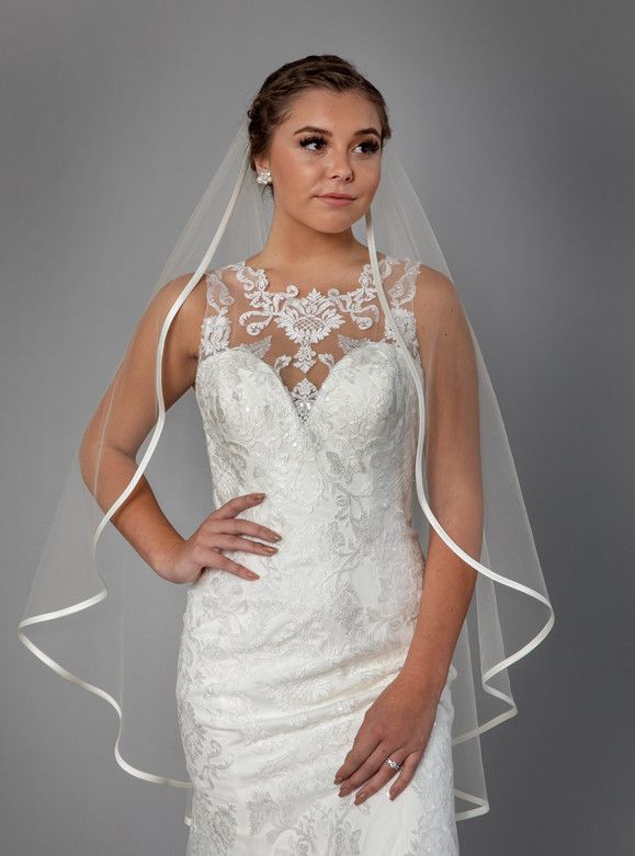 V-772, Color: Ivory/Ivory
