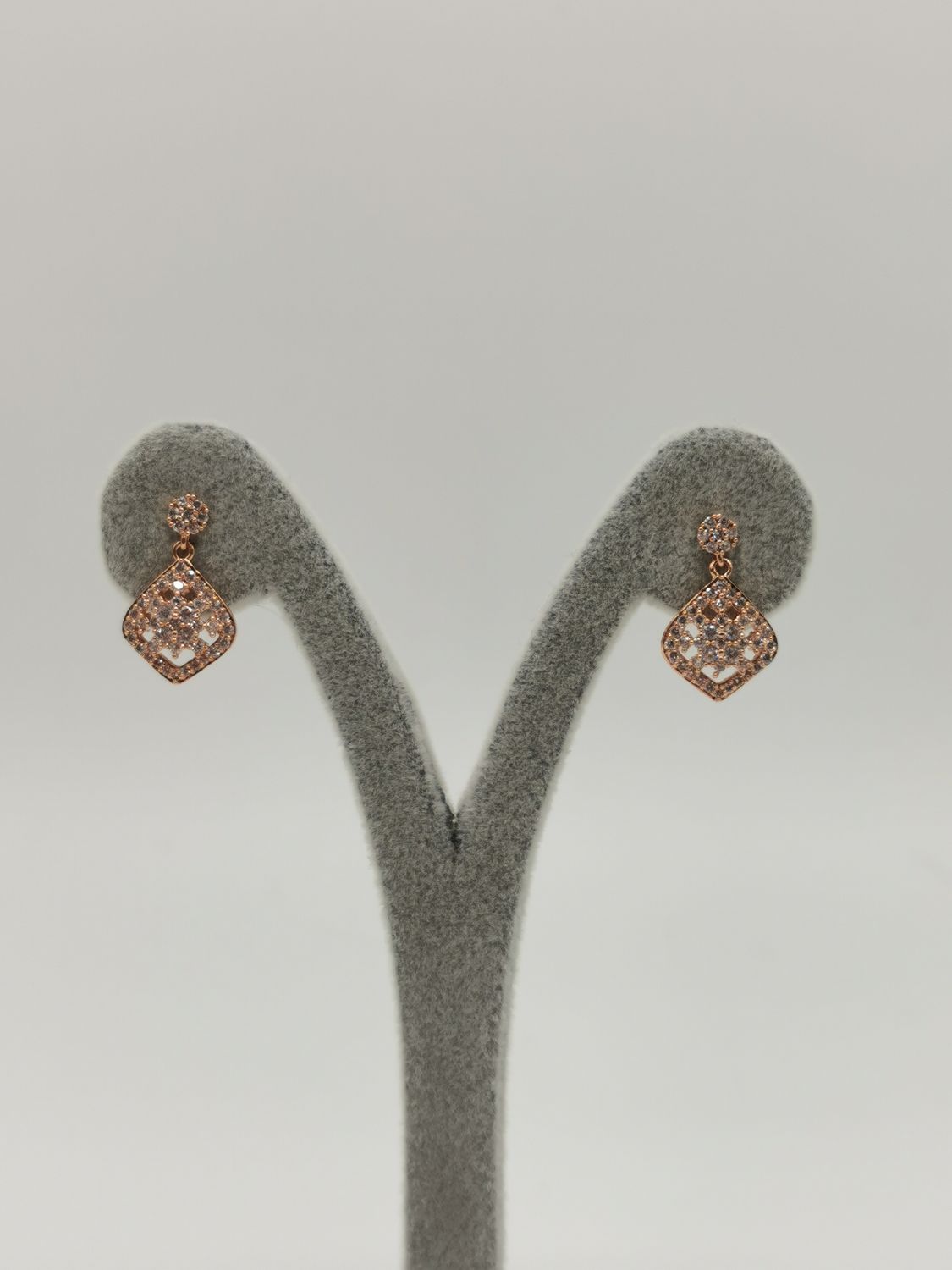 E-1154, Color: Rose gold
