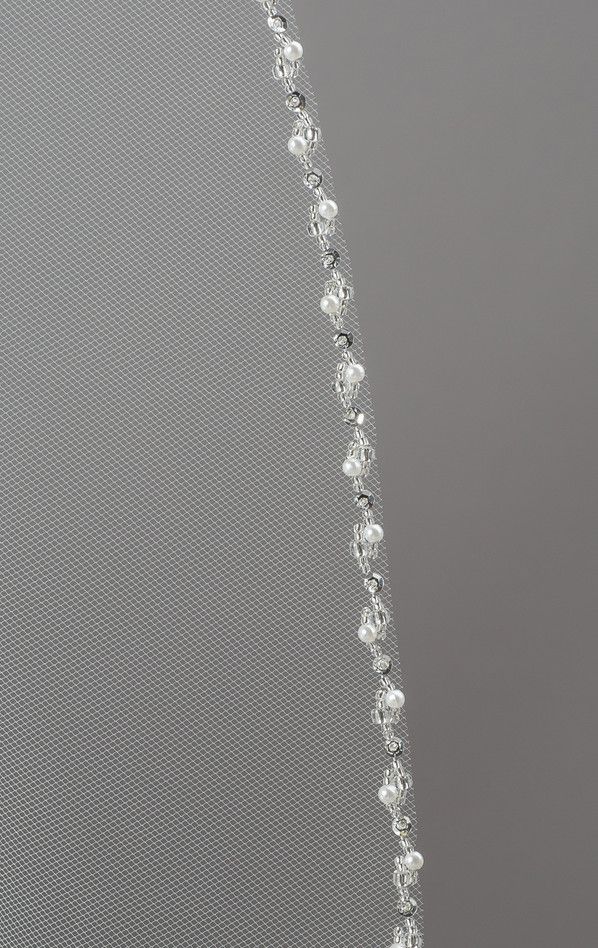 MV2370, Color: Ivory/Silver, Size: 72 X 45&quot;