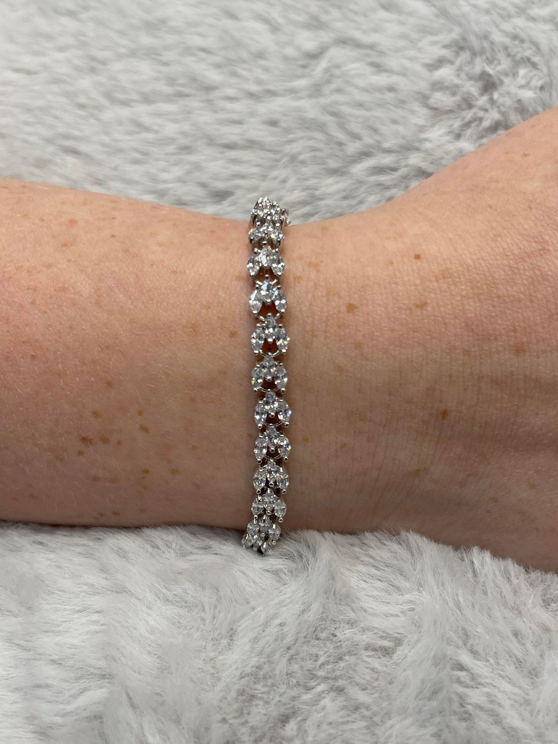 Bracelet - 015, Color: Silver