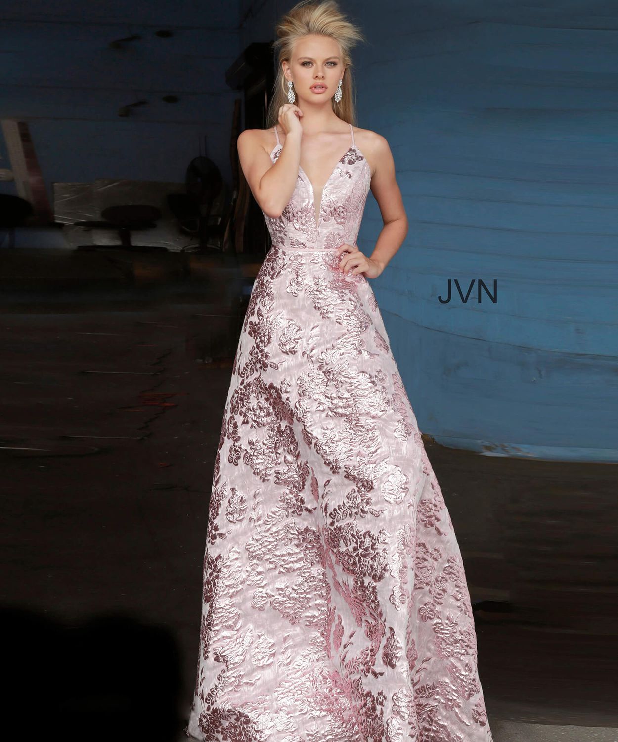 JVN3820