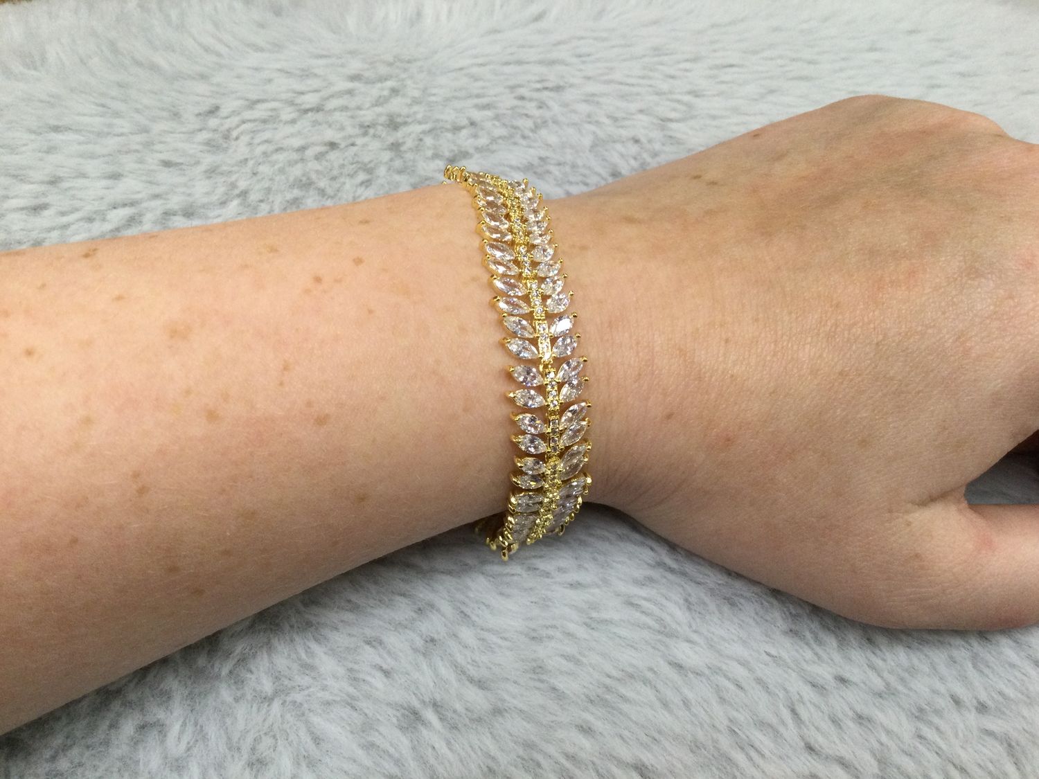 Bracelet - 027, Color: Gold