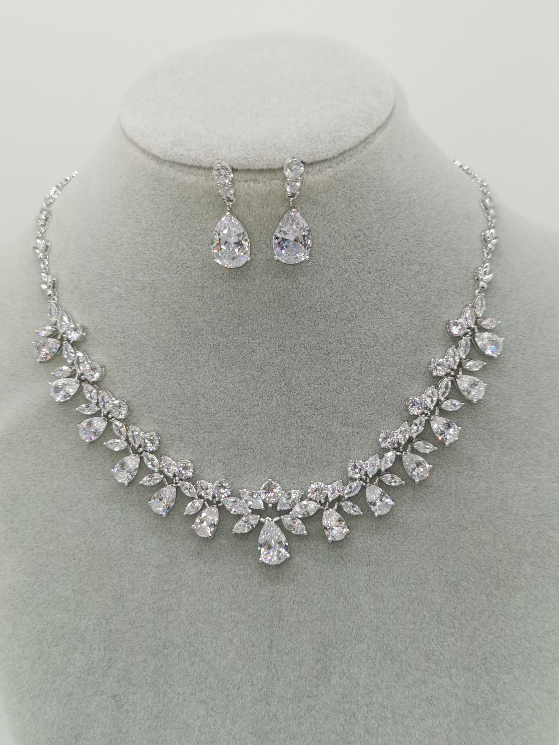 N Set - 108, Color: Silver