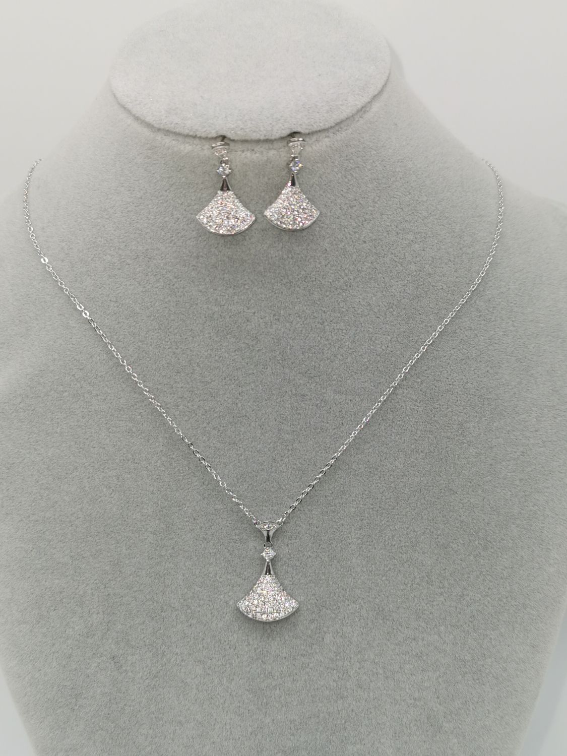 N Set - 105, Color: Silver