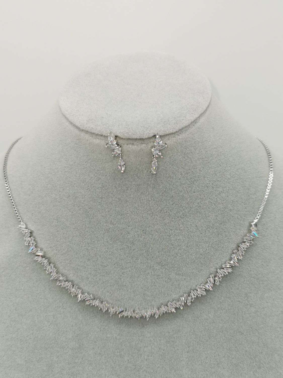 N Set - 142, Color: Silver