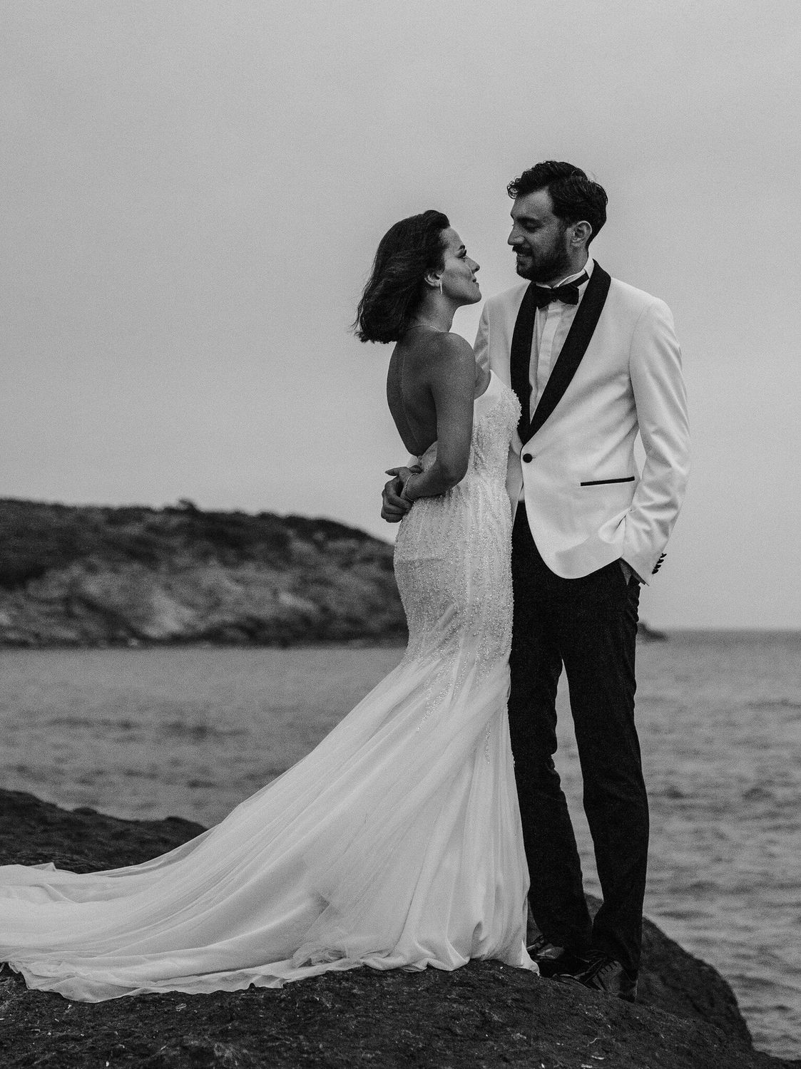 BL301 White Tuxedo