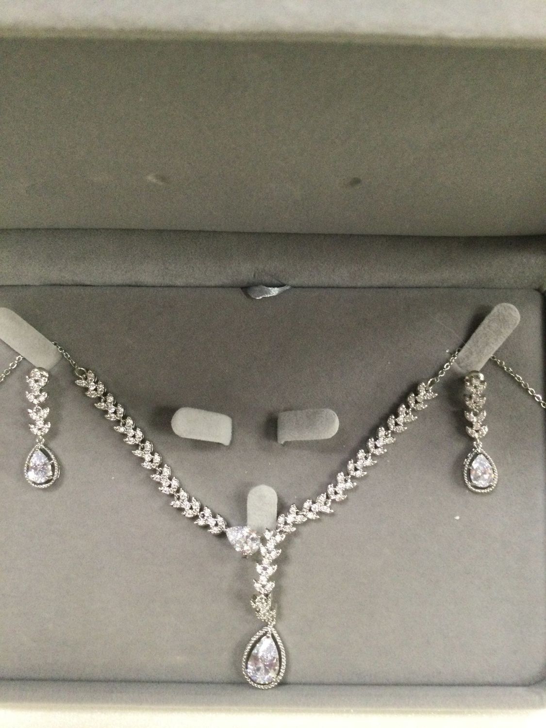 N SET - 207 - SILVER