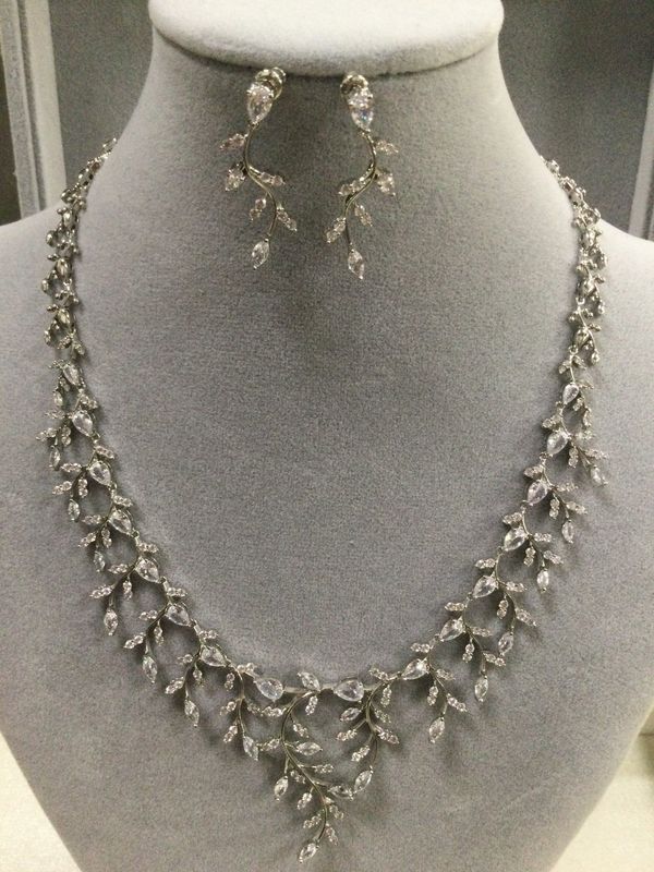 N SET - 208 - SILVER