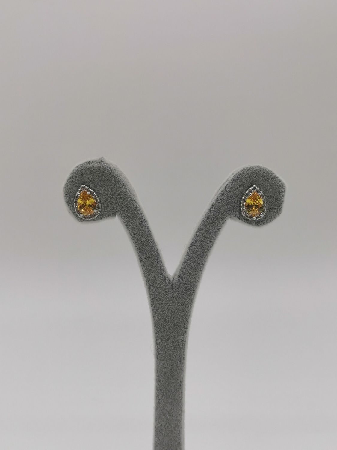 E - 1176, Color: Yellow