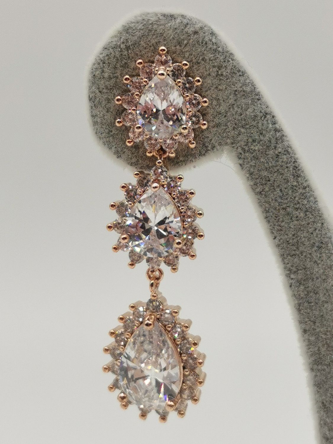 E-1143, Color: Rose Gold