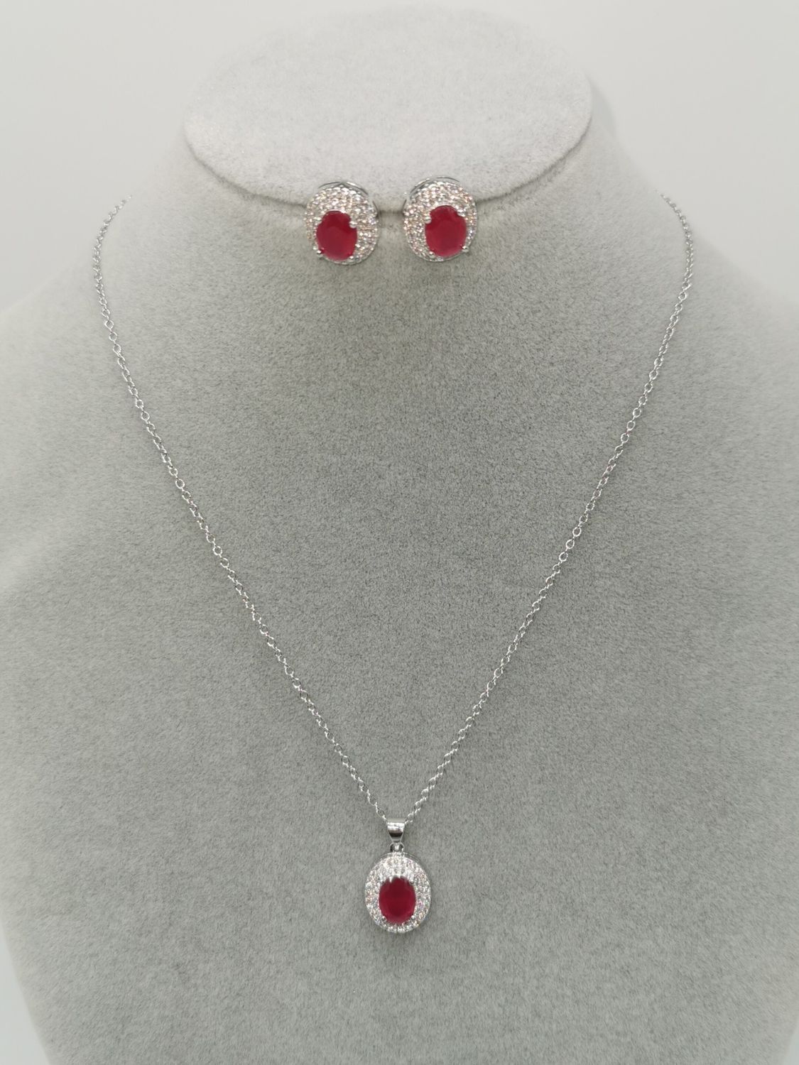 N Set - 134, Color: Red