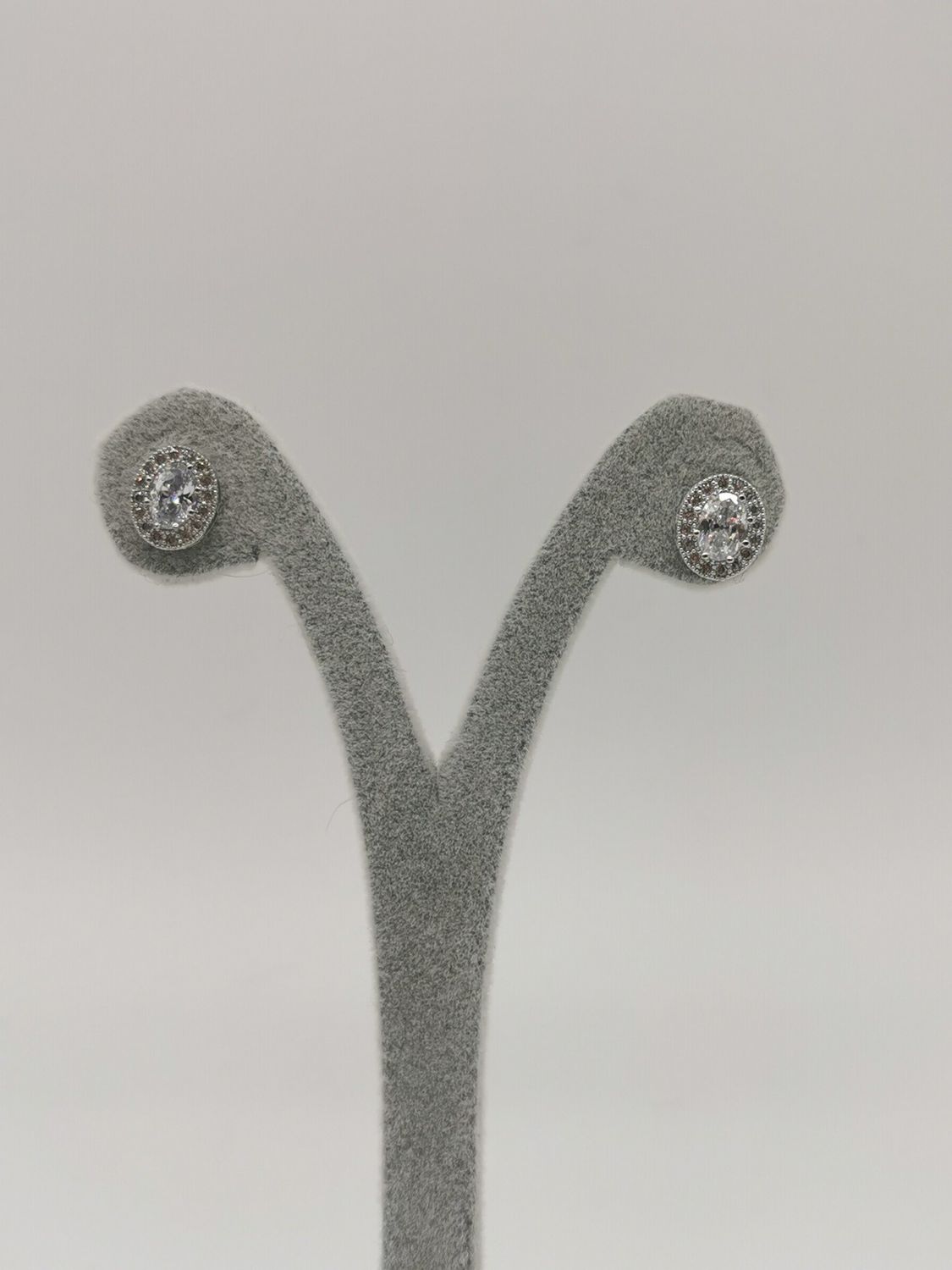 E - 1186, Color: Silver
