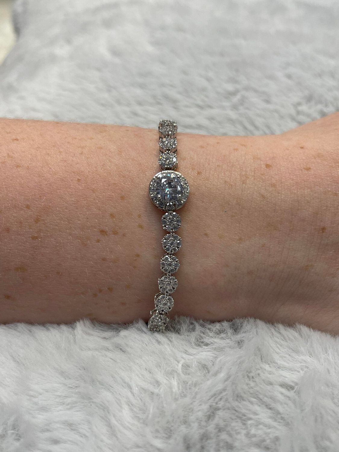 Bracelet - 004, Color: Silver