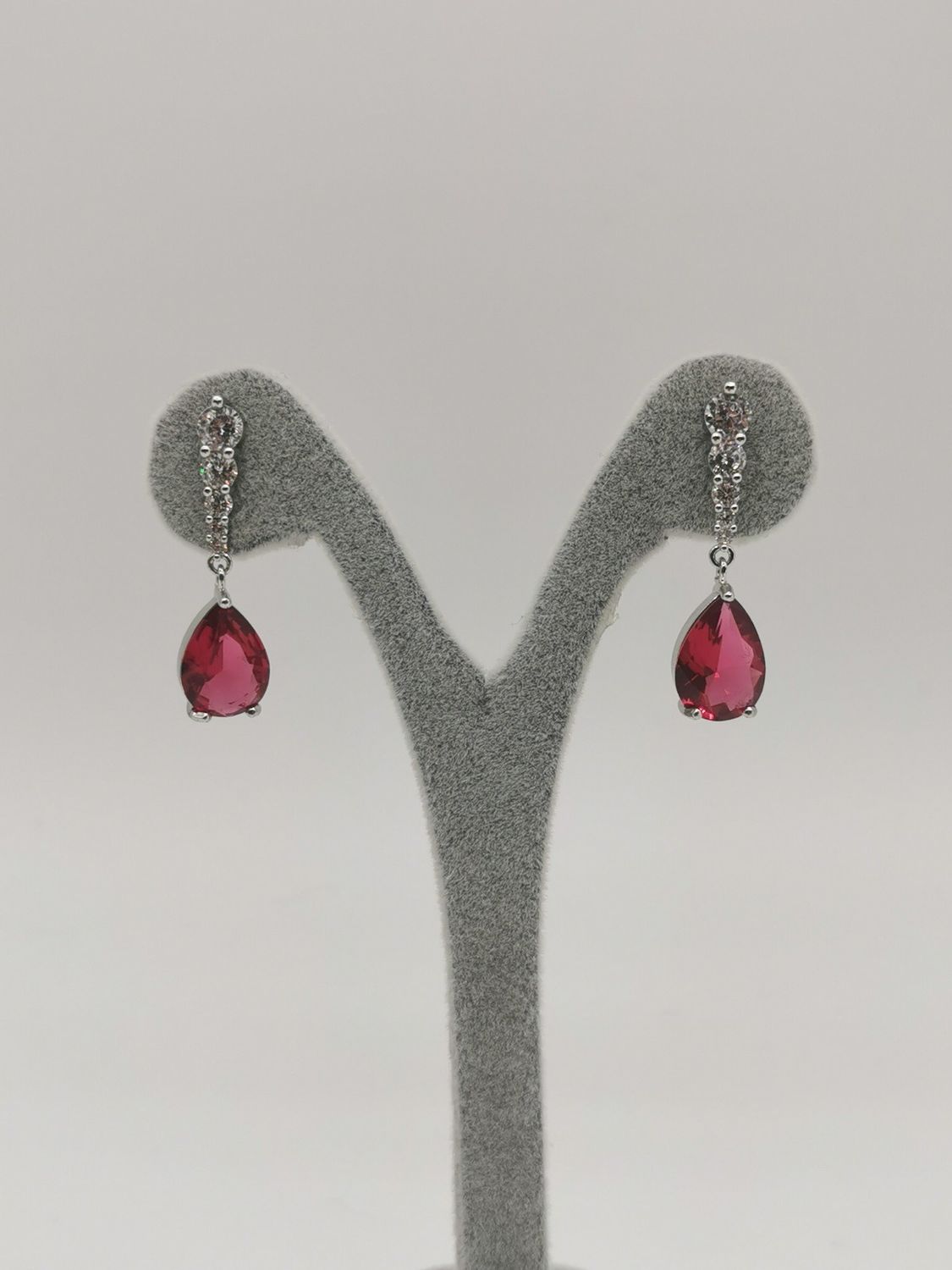 E - 1178, Color: Red