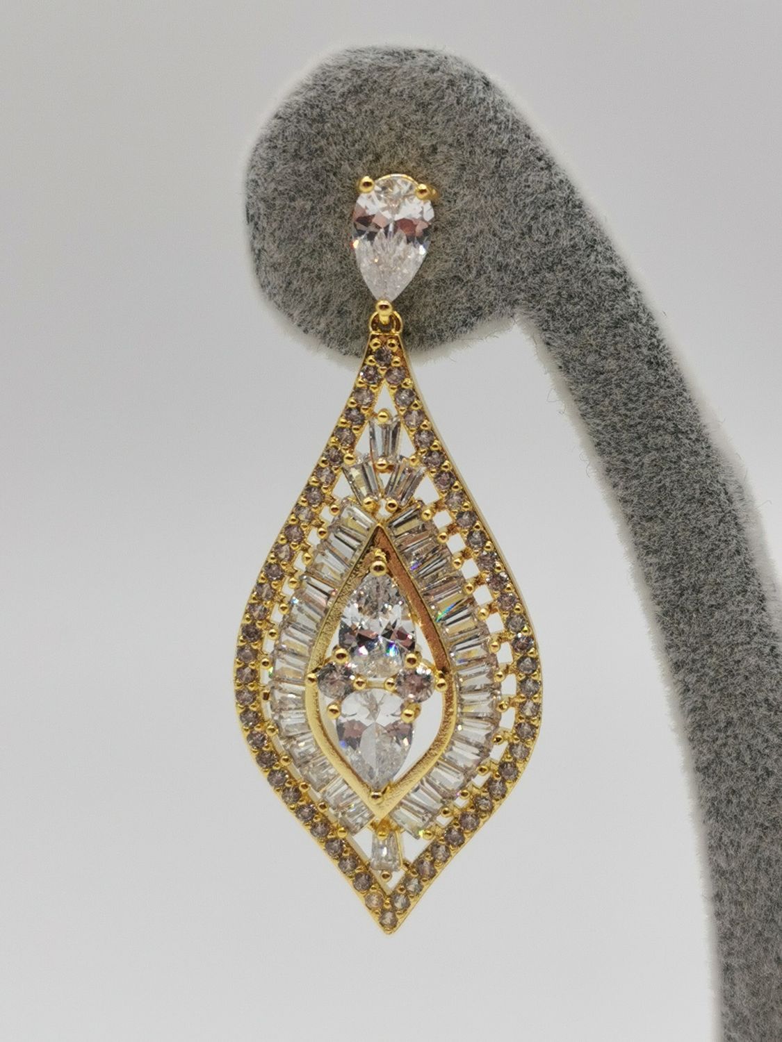 E-1229, Color: Gold