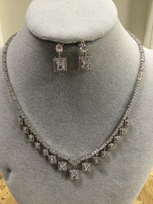 N SET - 221 - SILVER