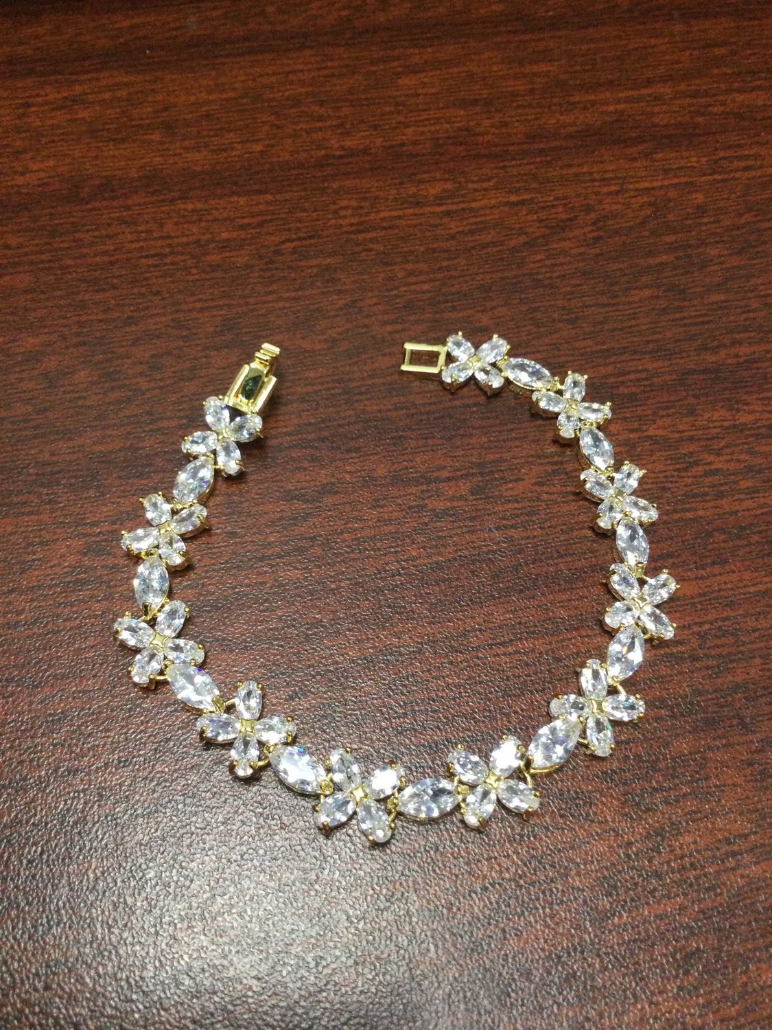 Bracelet - 031, Color: Gold
