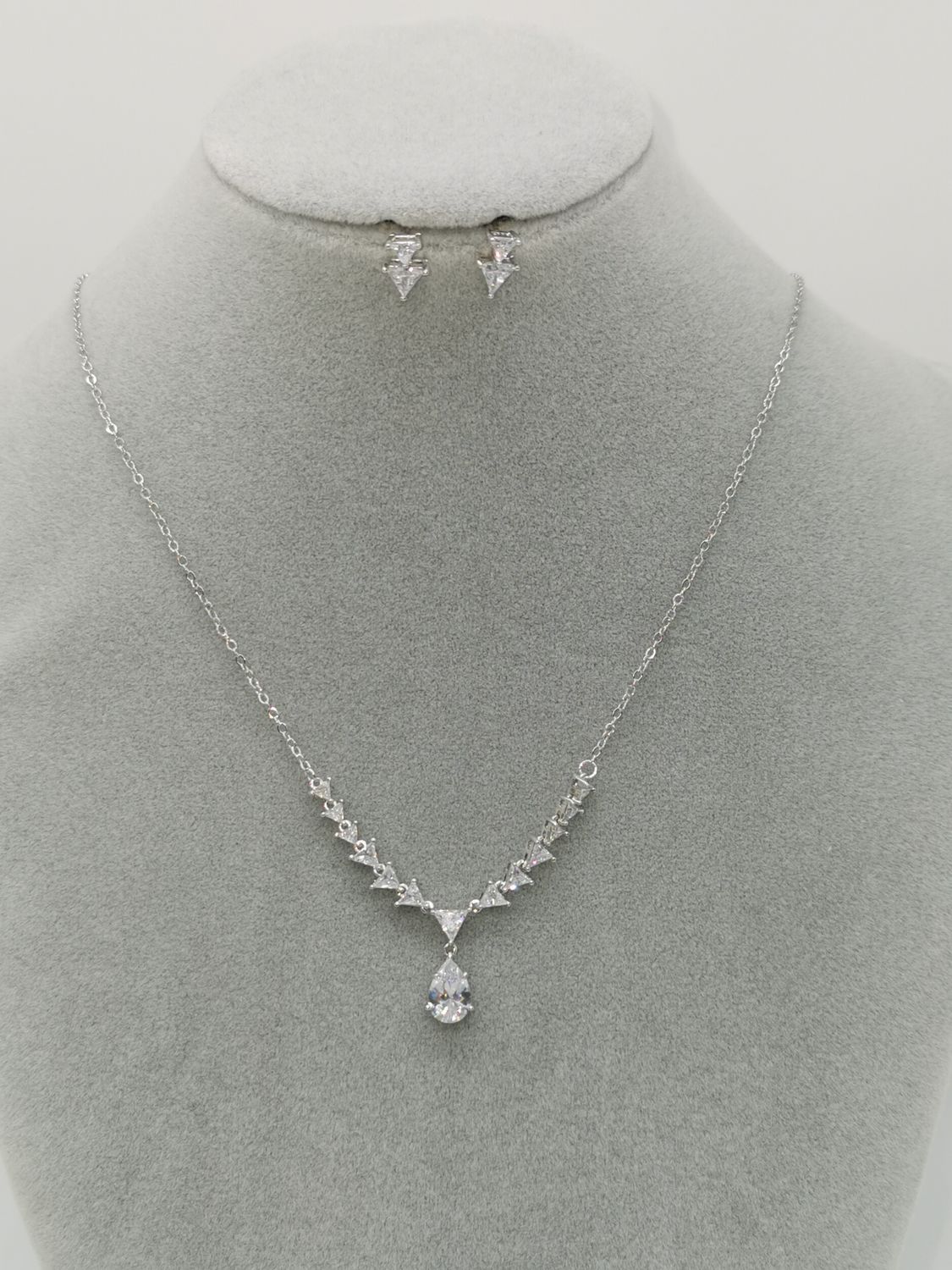 N Set - 107 , Color: Silver