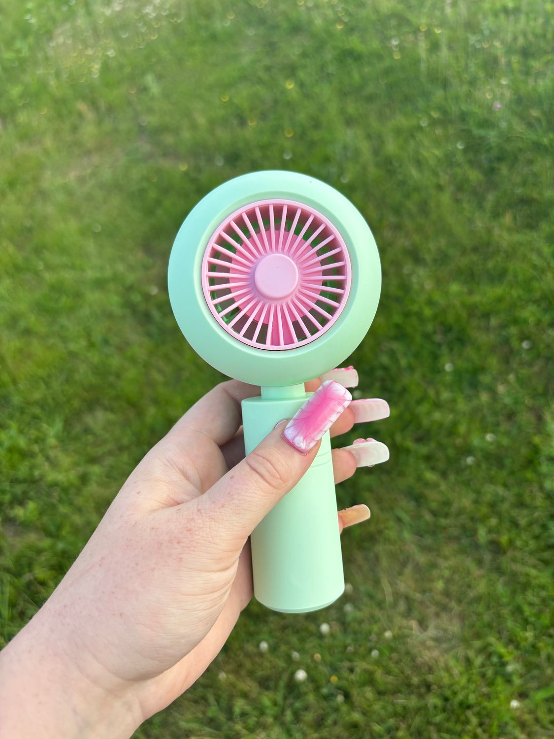 Circle LED Handheld Fan, Color: Light Pink/Green
