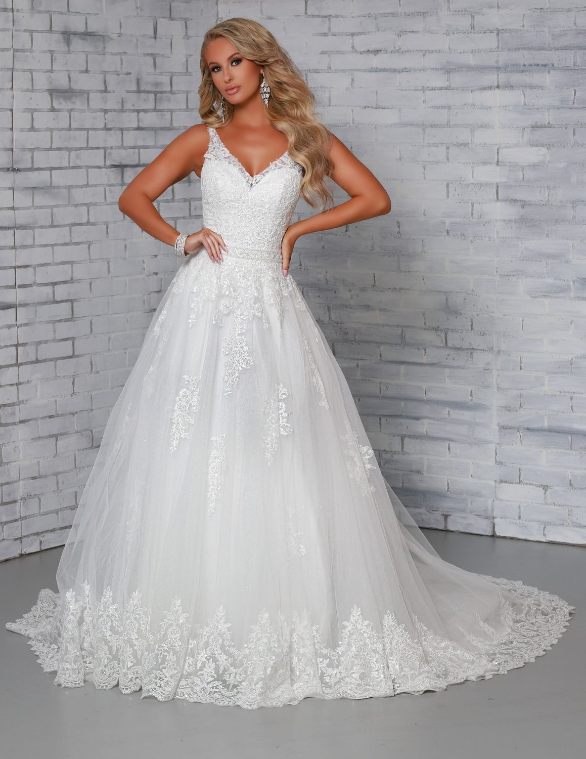 FE22-6135, Color: Ivory, Size: Size 12